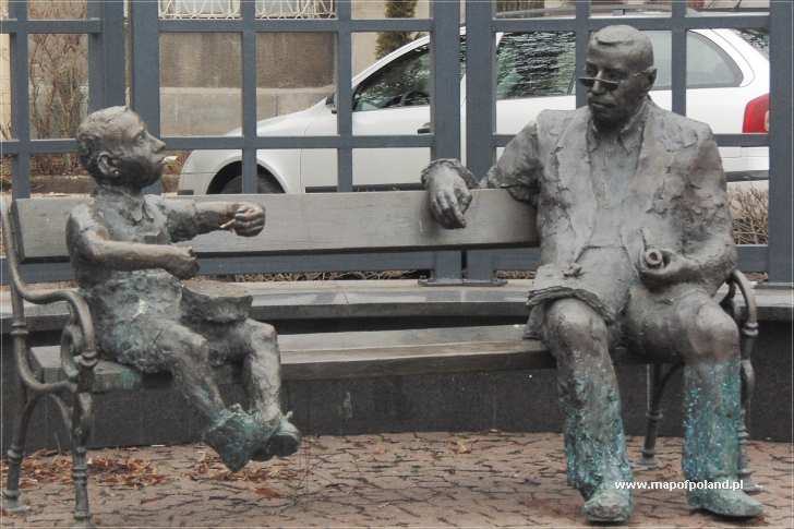 Pomnik Gintera Grassa - plac Józefa Wybickiego w Gdańsku - zdjęcie 1637