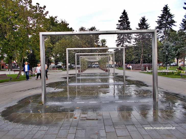 Fontanna Jasia I Małgosi W Ciechocinku Fontanna w Ciechocinku - zdjęcie 100/467 - Ciechocinek