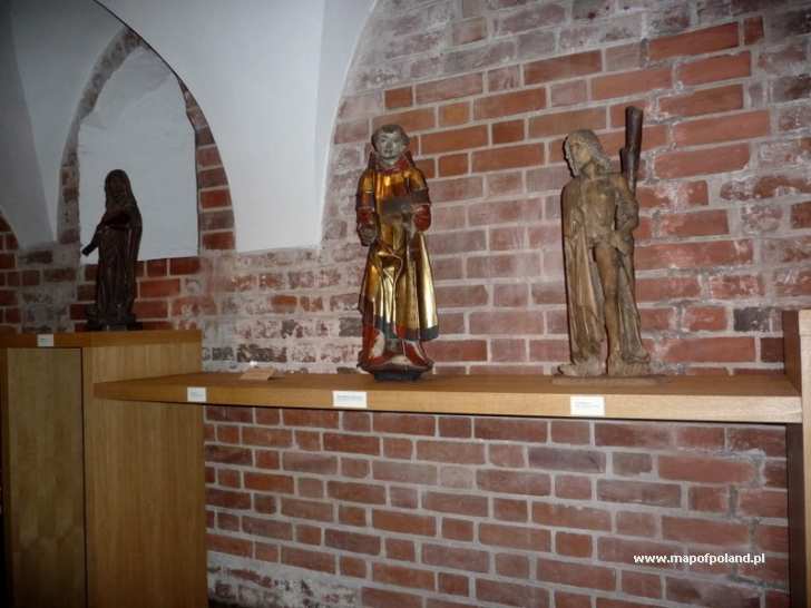 Zamek Malborski - Ekspozycje detali ze zniszczonego kościoła zamkowego - Malbork